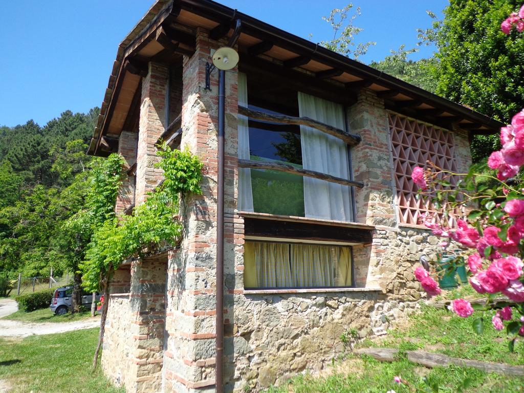 Fattoria Di Pietrabuona Apartment Pescia Luaran gambar