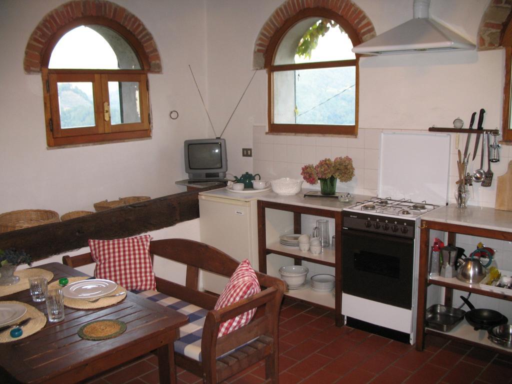 Fattoria Di Pietrabuona Apartment Pescia Luaran gambar