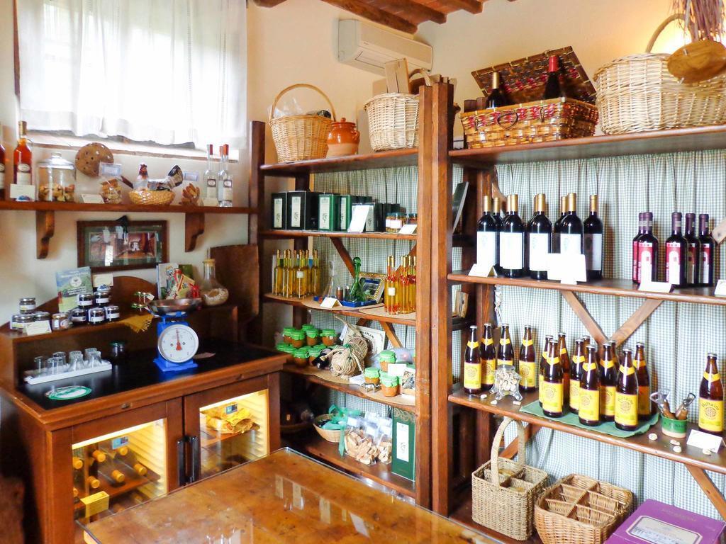 Fattoria Di Pietrabuona Apartment Pescia Luaran gambar